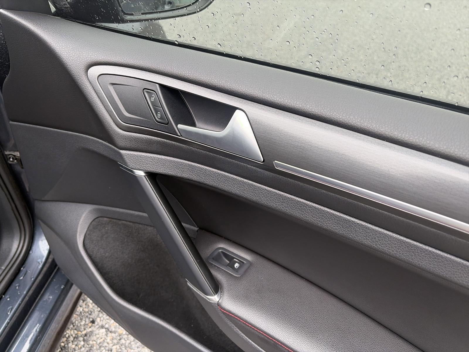 2018 Volkswagen Golf GTI 2.0T SE Manual