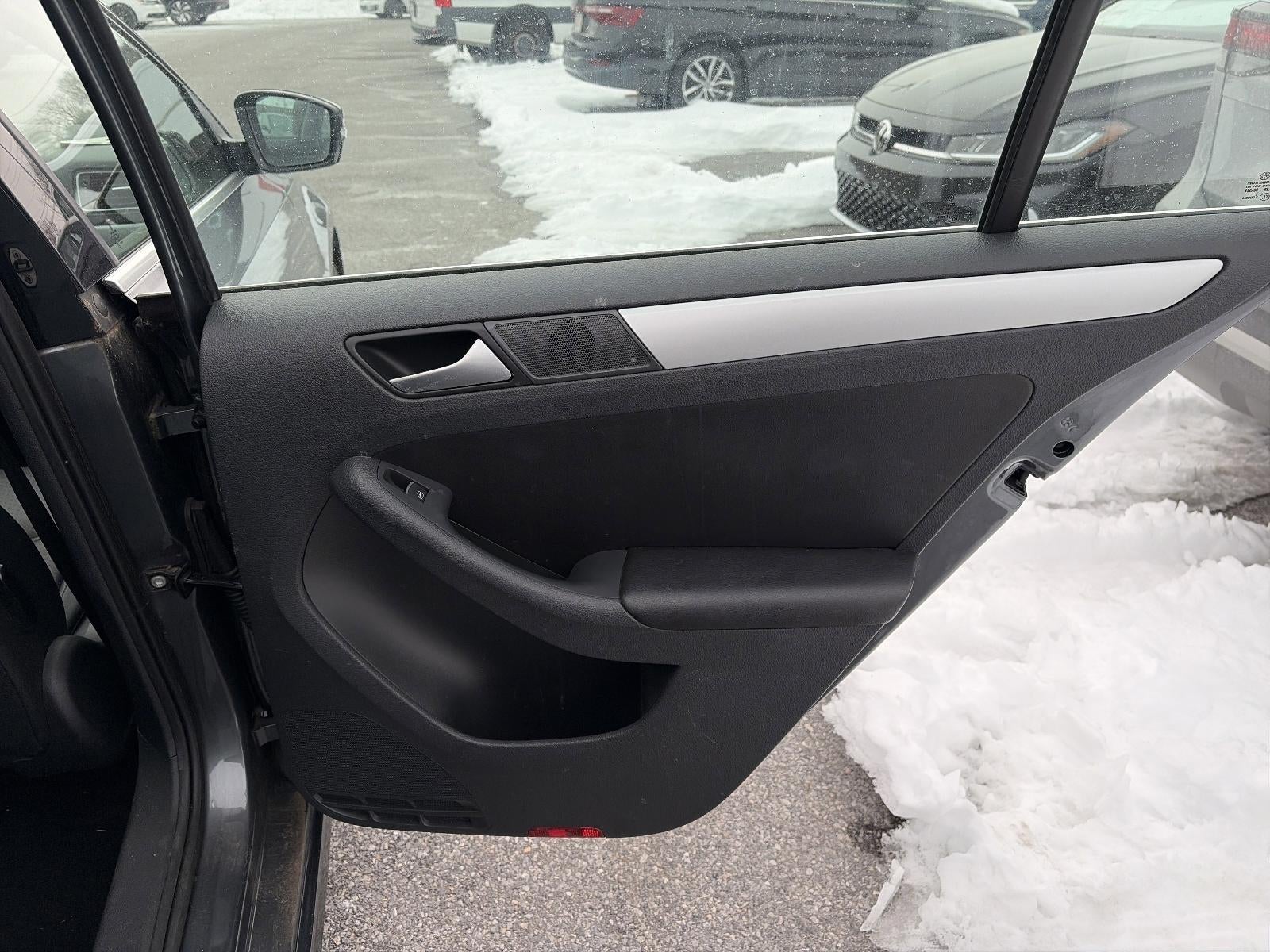 2014 Volkswagen Jetta 4dr Manual SE PZEV Sedan