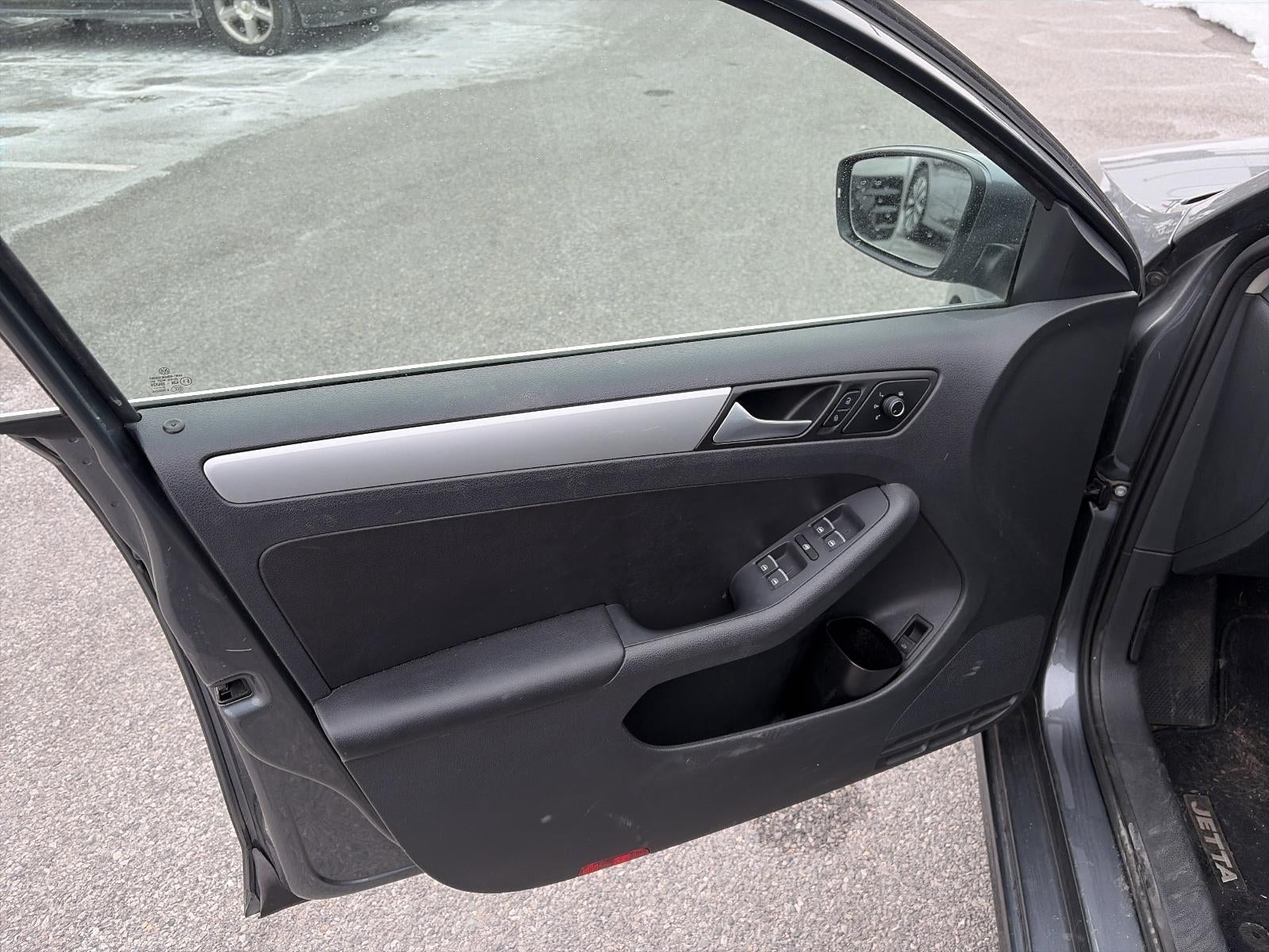 2014 Volkswagen Jetta 4dr Manual SE PZEV Sedan