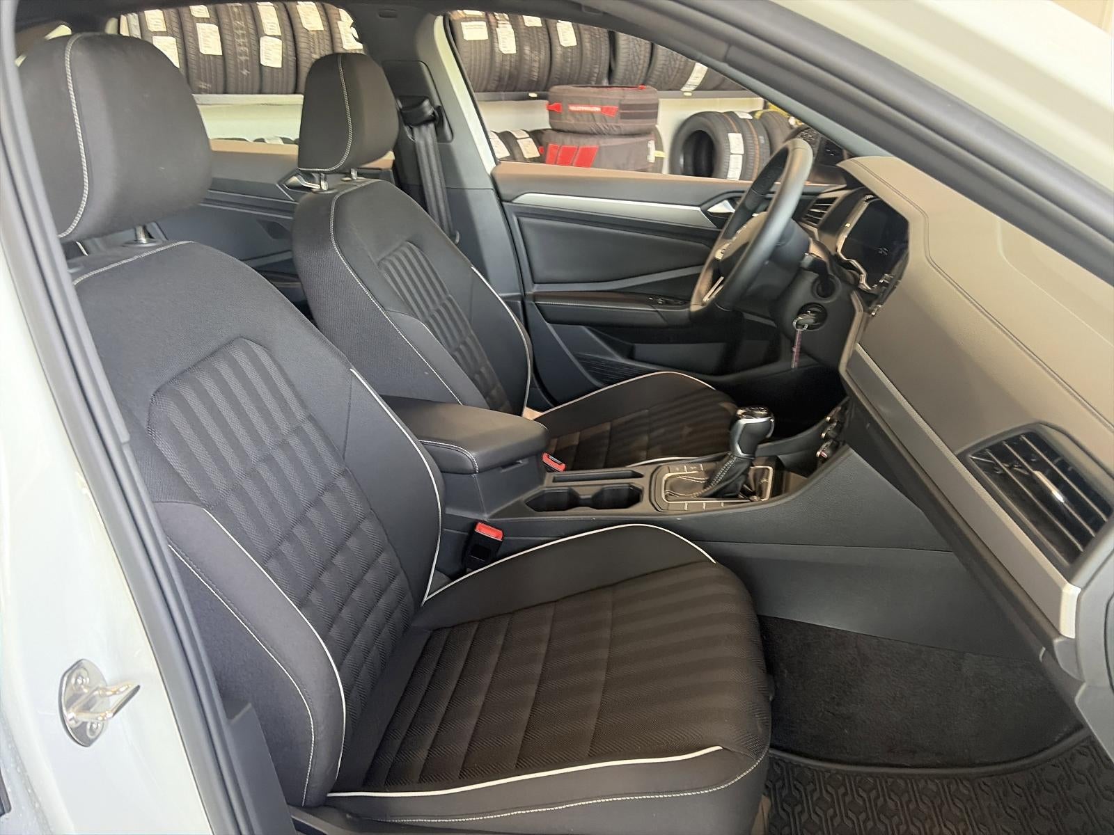 2024 Volkswagen Jetta Sport Auto