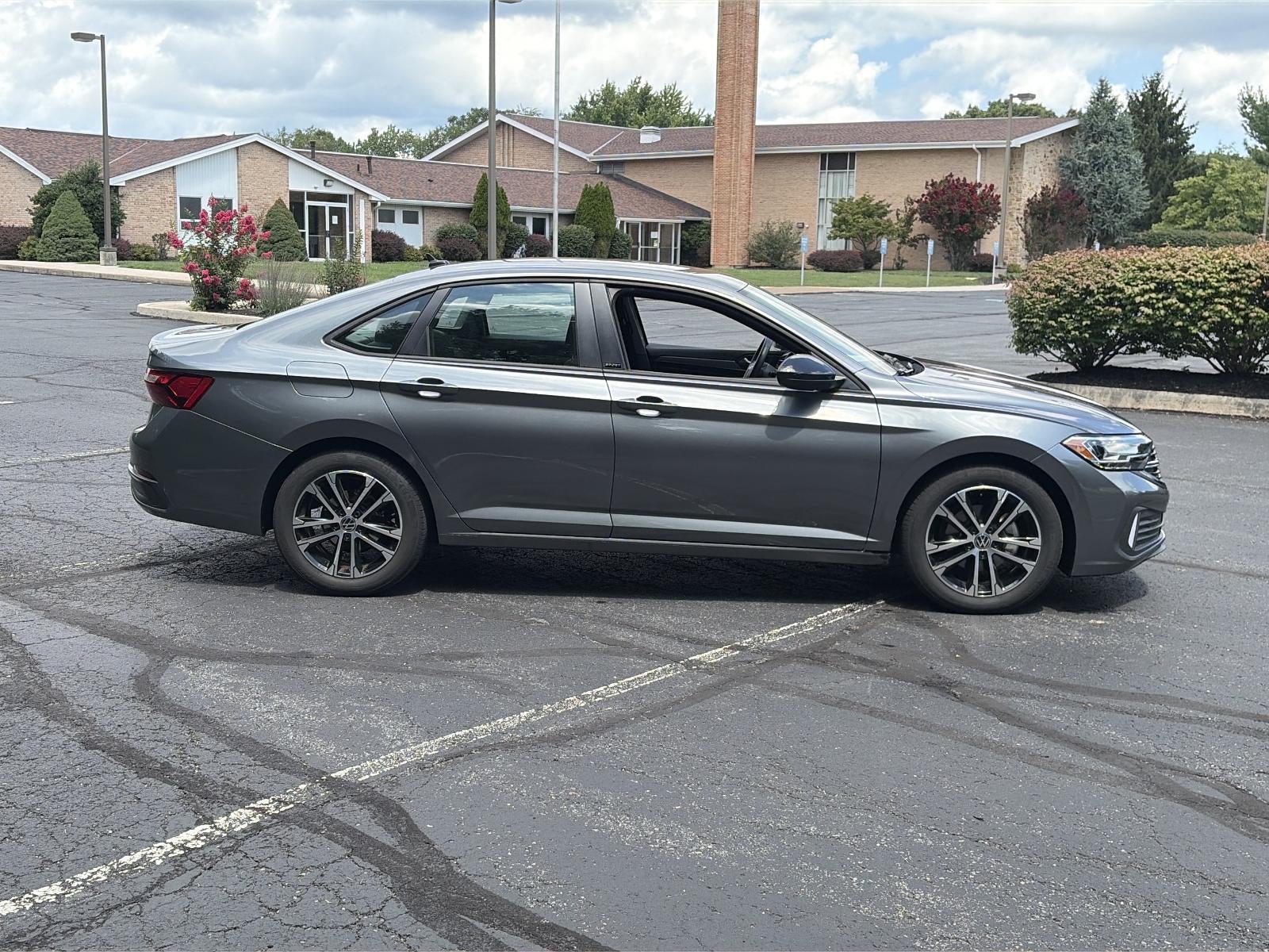 2024 Volkswagen Jetta Sport Auto