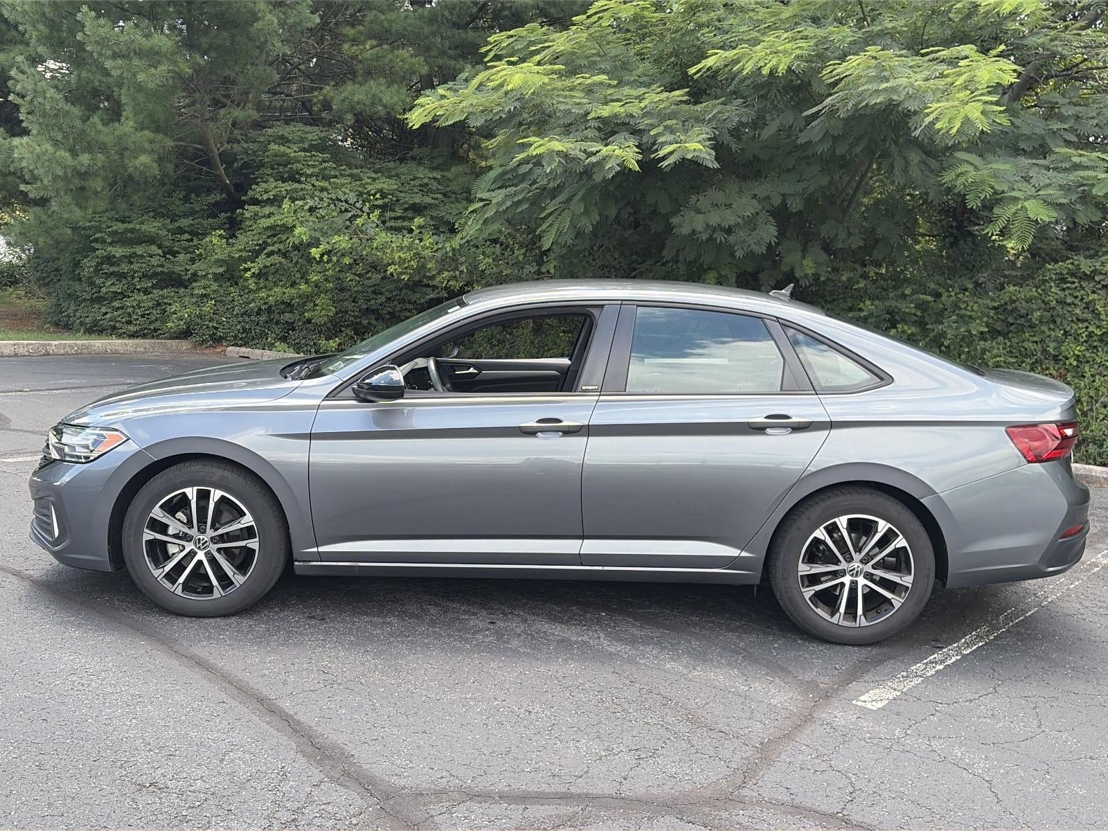 2024 Volkswagen Jetta Sport Auto