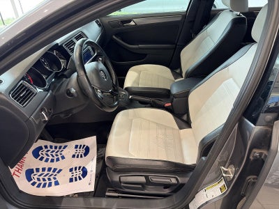 2016 Volkswagen Jetta 4dr Auto 1.8T Sport PZEV Sedan