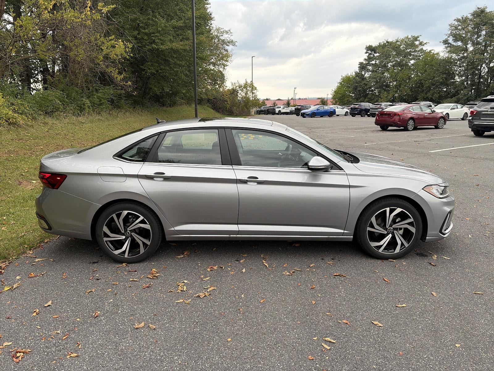 2026 Volkswagen Jetta SEL Auto