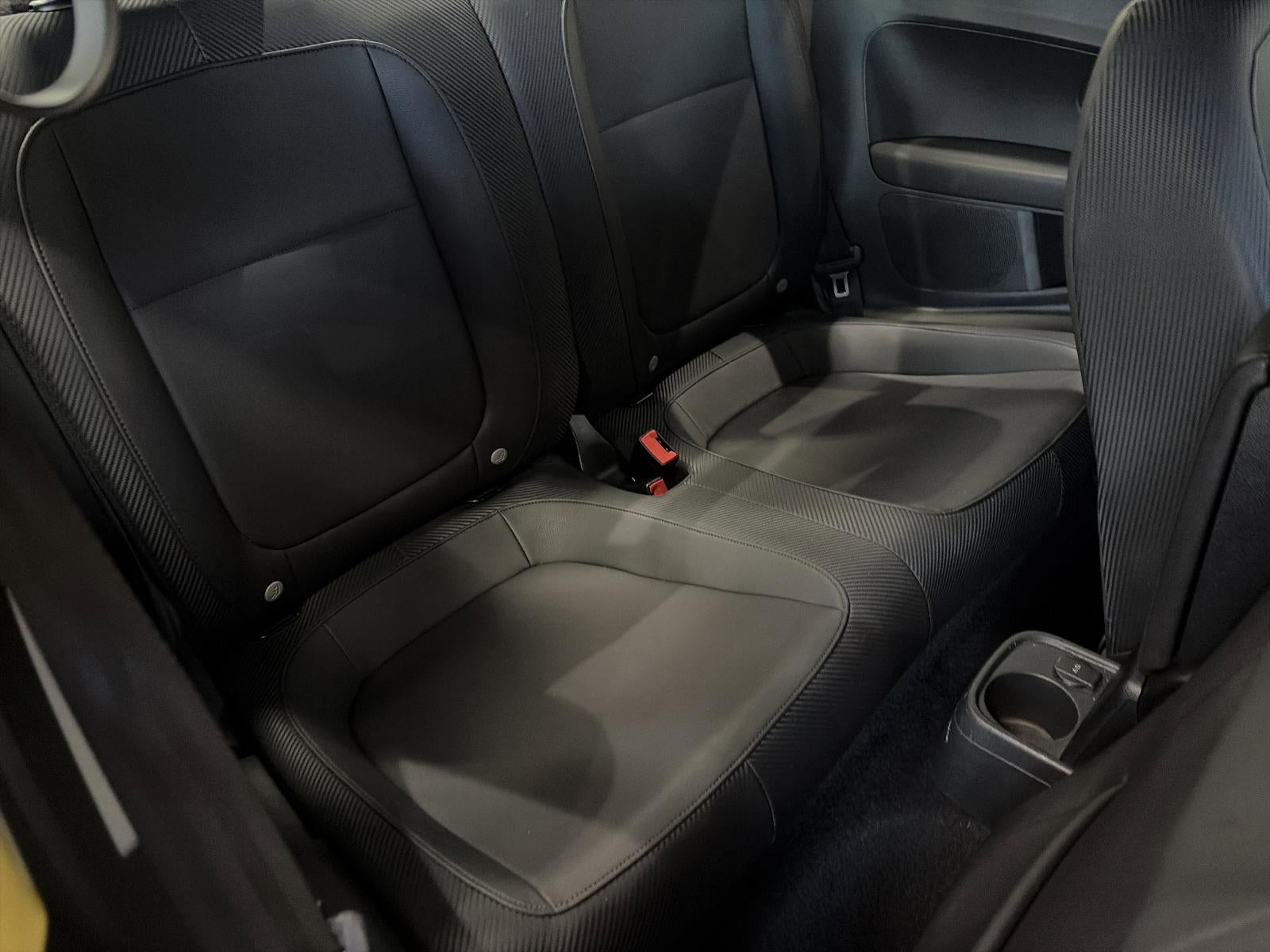 2013 Volkswagen Beetle 2dr Man 2.5L PZEV