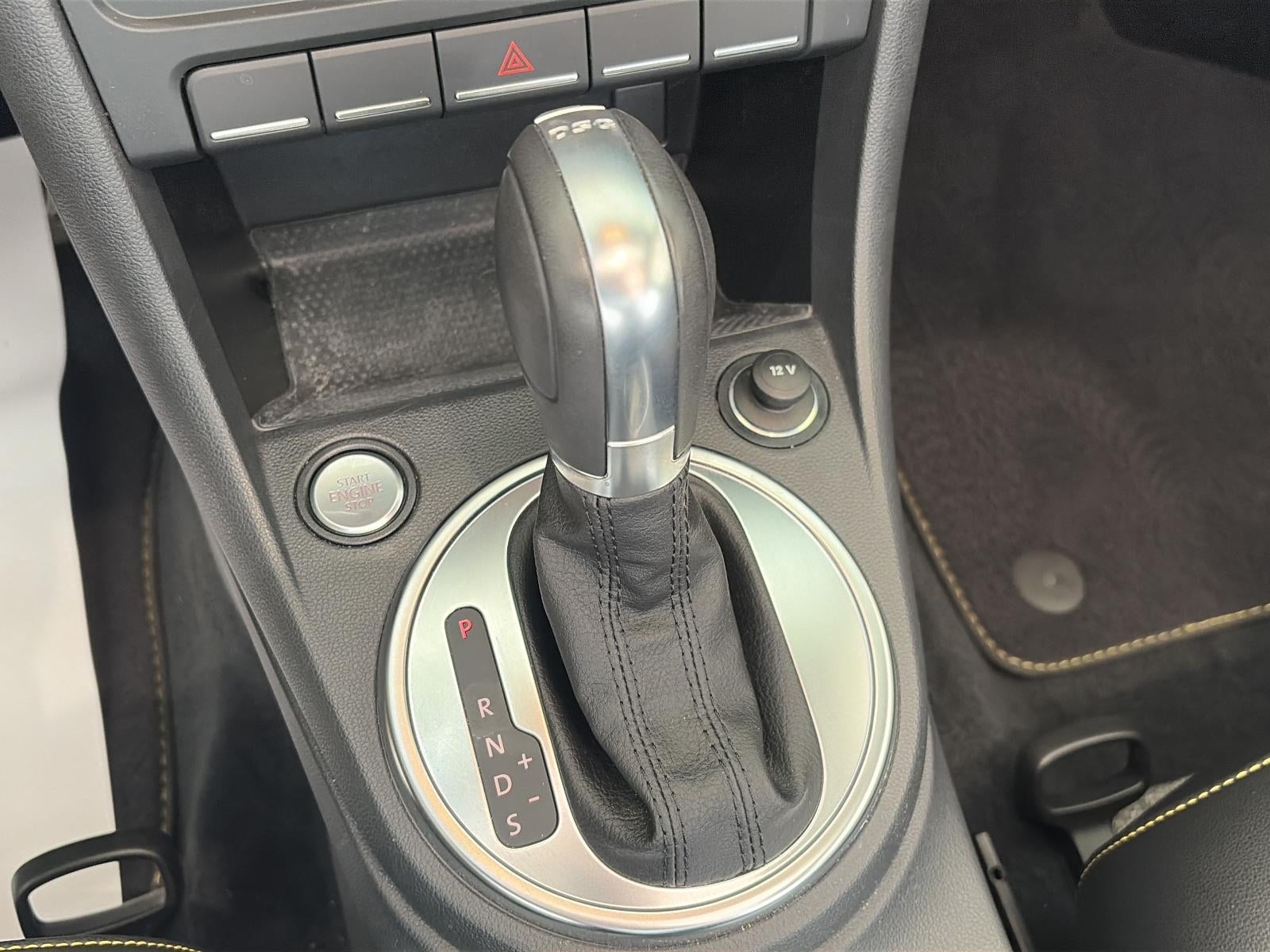 2014 Volkswagen Beetle 2dr DSG 2.0T Turbo R-Line PZEV