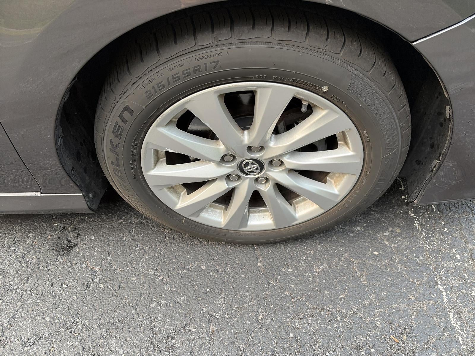 2019 Toyota Camry LE Auto (SE)