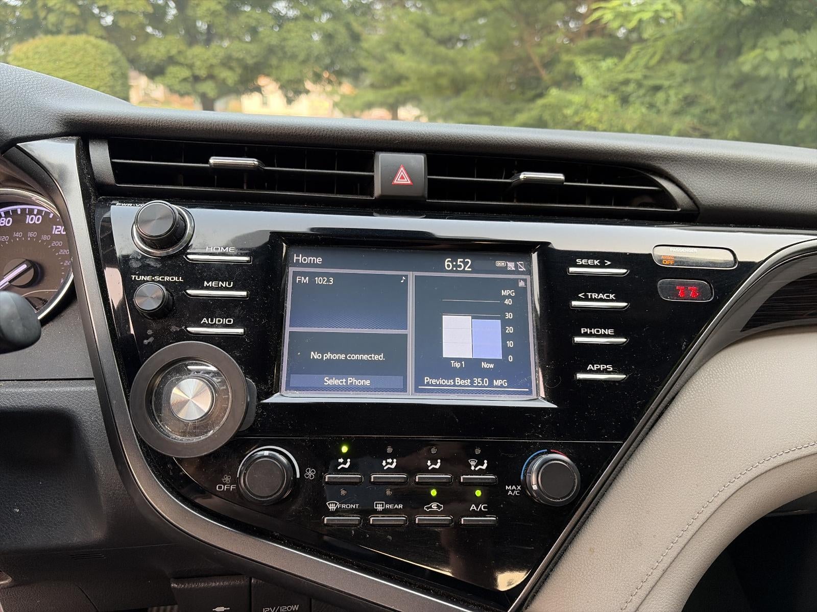 2019 Toyota Camry LE Auto (SE)