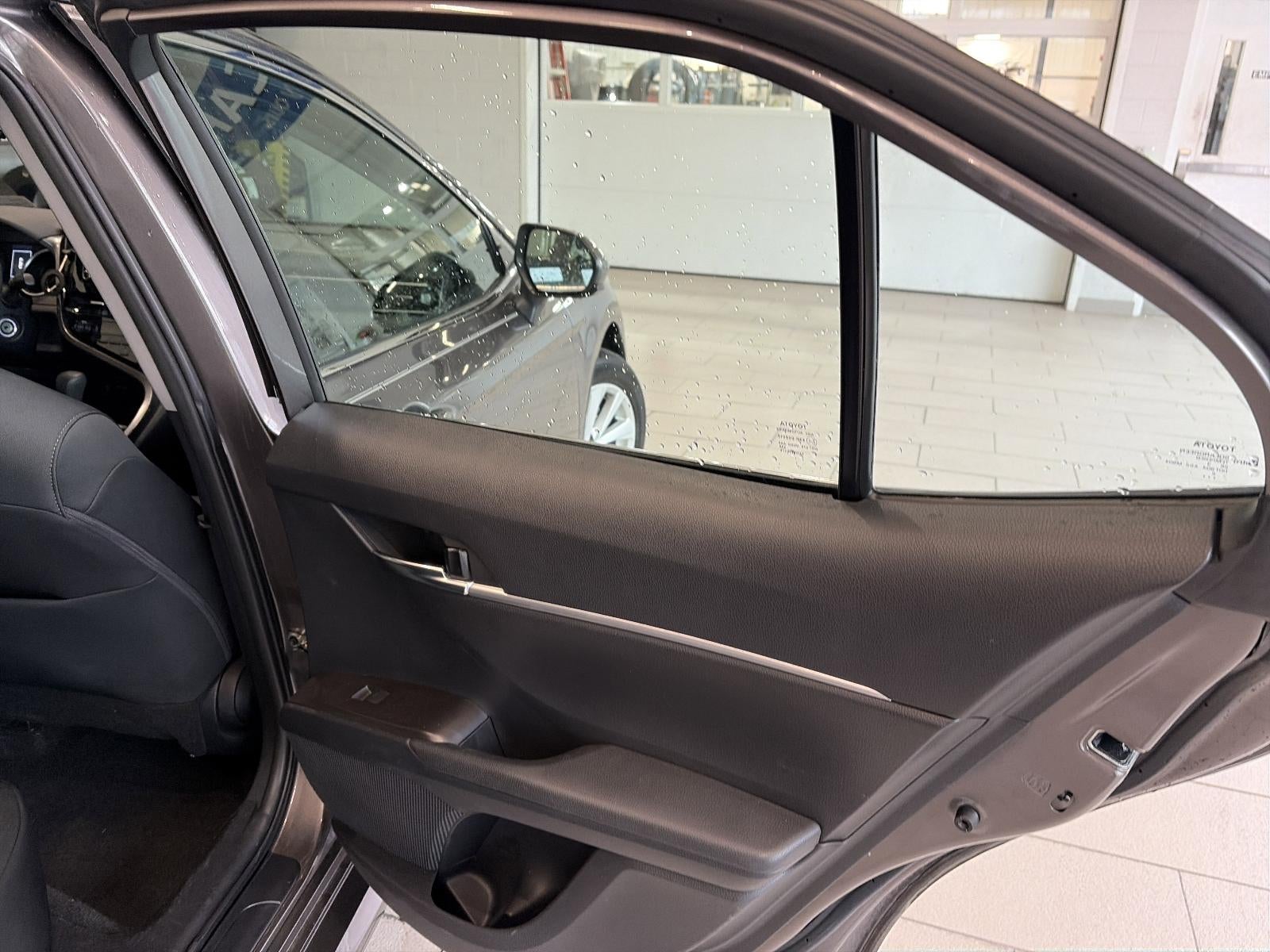 2023 Toyota Camry LE Auto (SE)