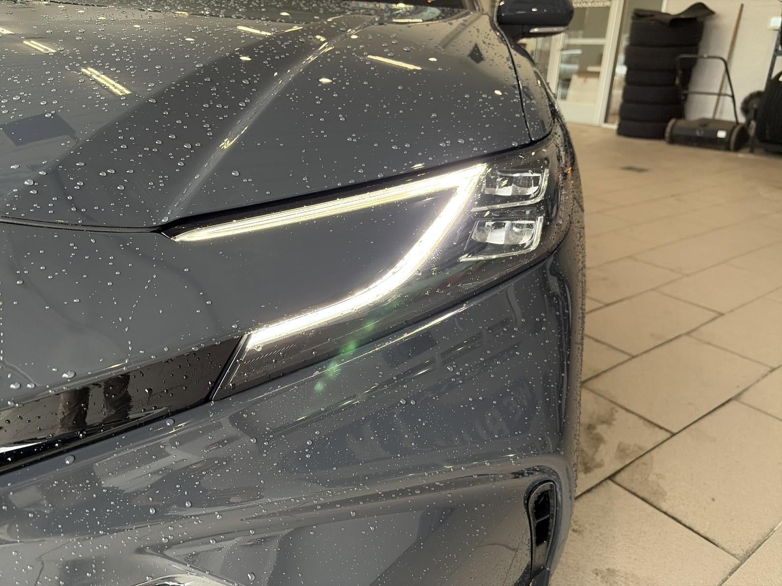 2025 Toyota Camry XSE AWD (Natl)