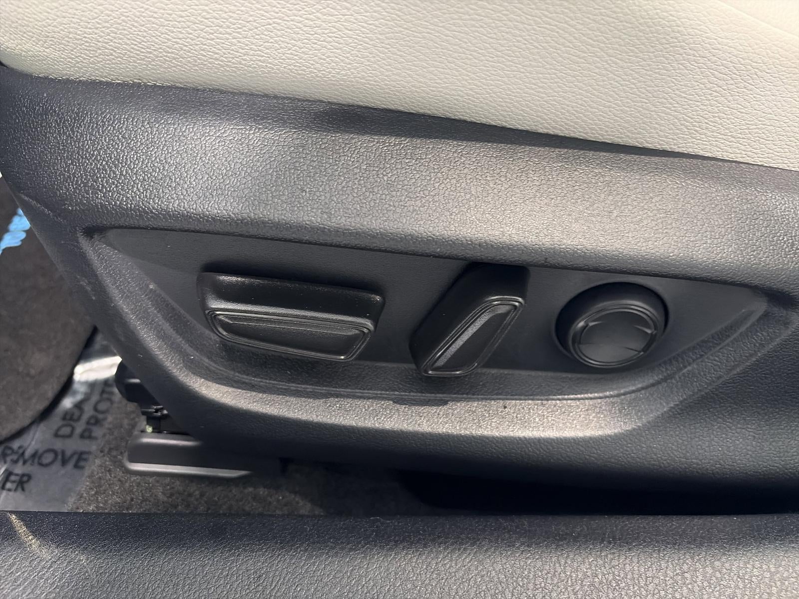 2025 Toyota Camry XSE AWD (Natl)