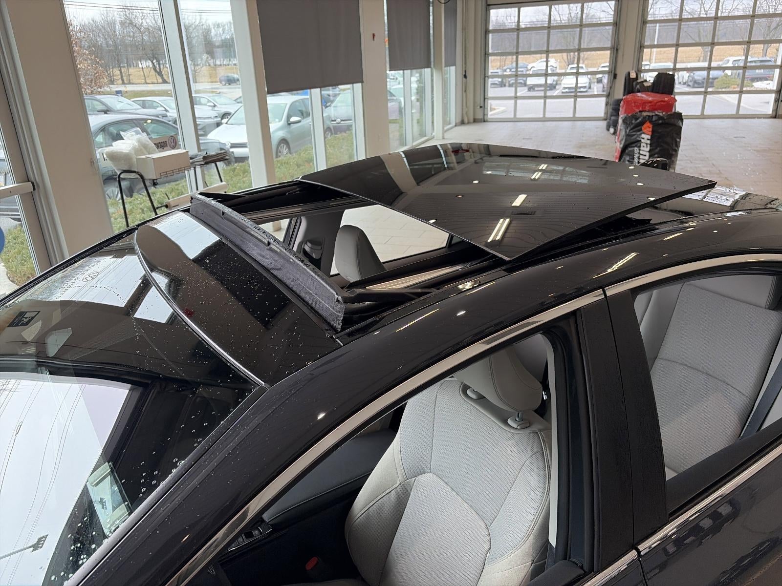 2025 Toyota Camry XSE AWD (Natl)