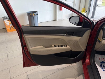 2018 Hyundai ELANTRA SEL 2.0L Auto