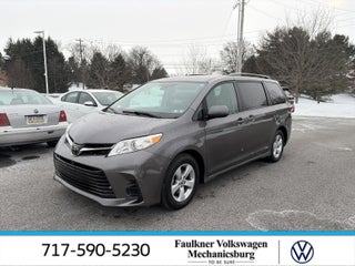 2018 Toyota Sienna LE FWD 8-Passenger (Natl)