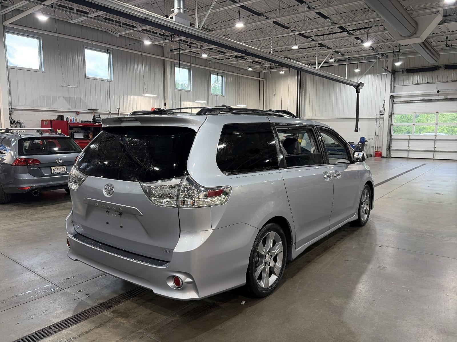 2013 Toyota Sienna 5dr 8-Pass Van V6 SE FWD (Natl)