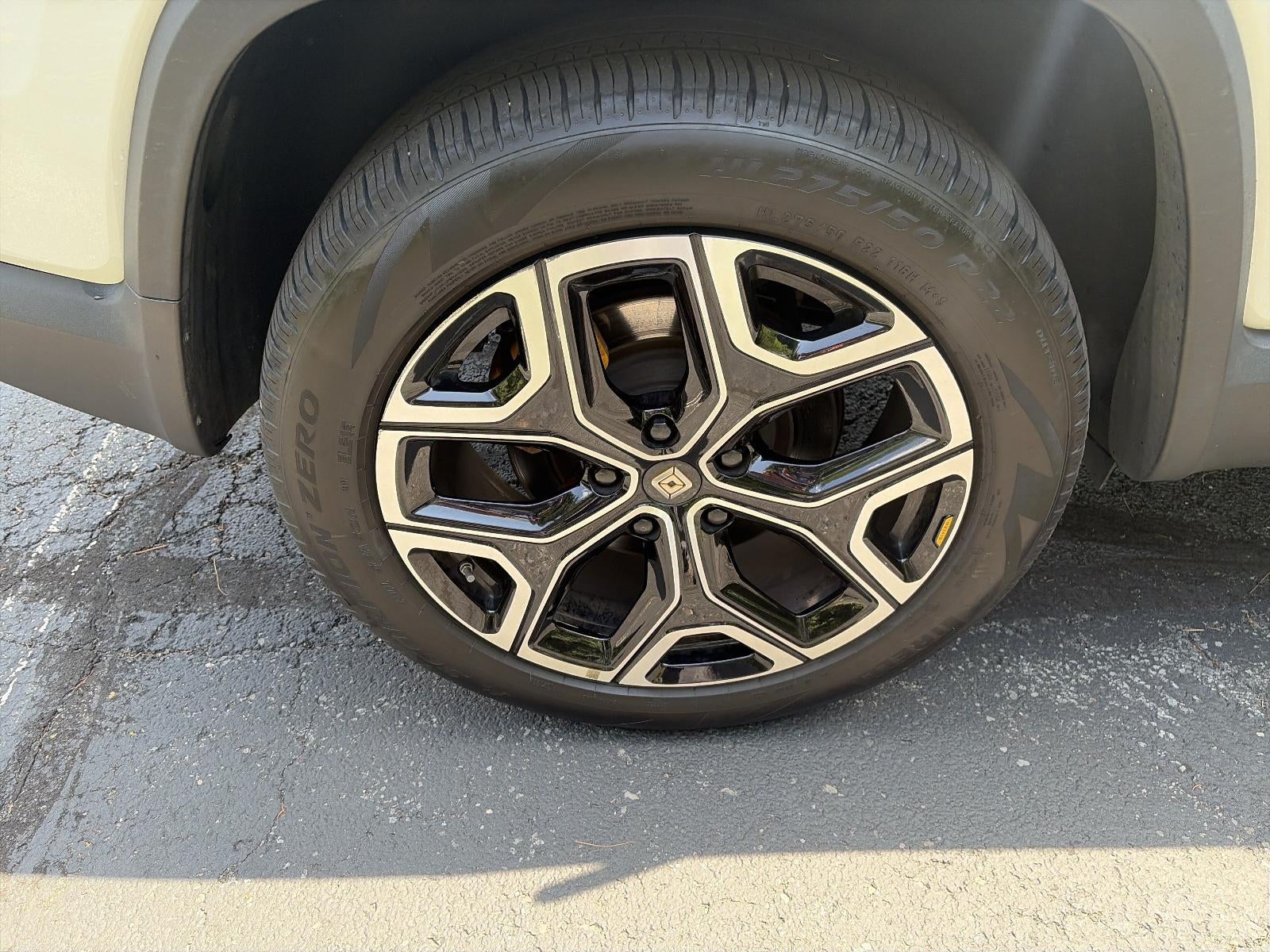 2022 Rivian R1S Launch Edition AWD