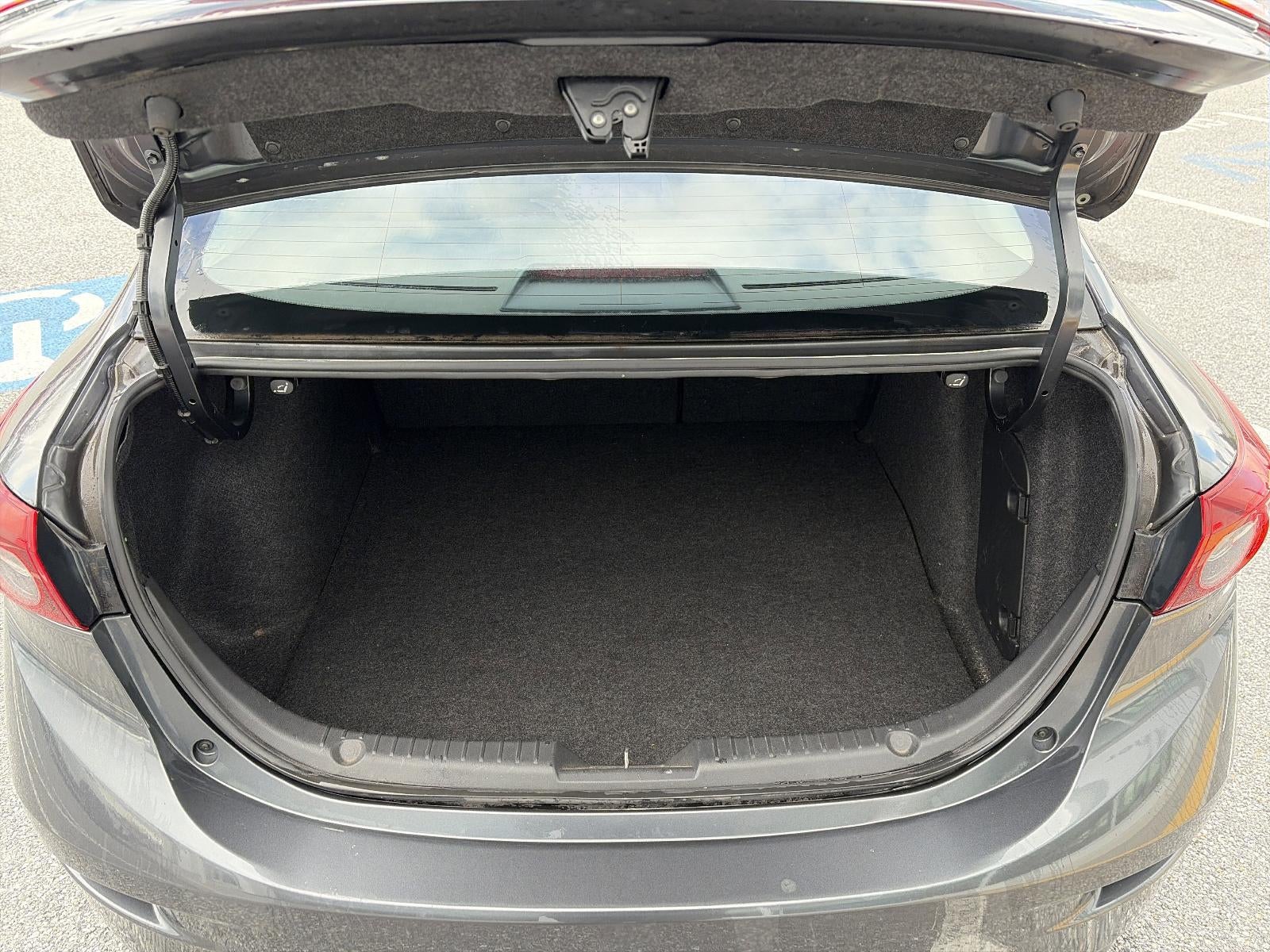 2014 Mazda Mazda3 4dr Sdn Man i Touring