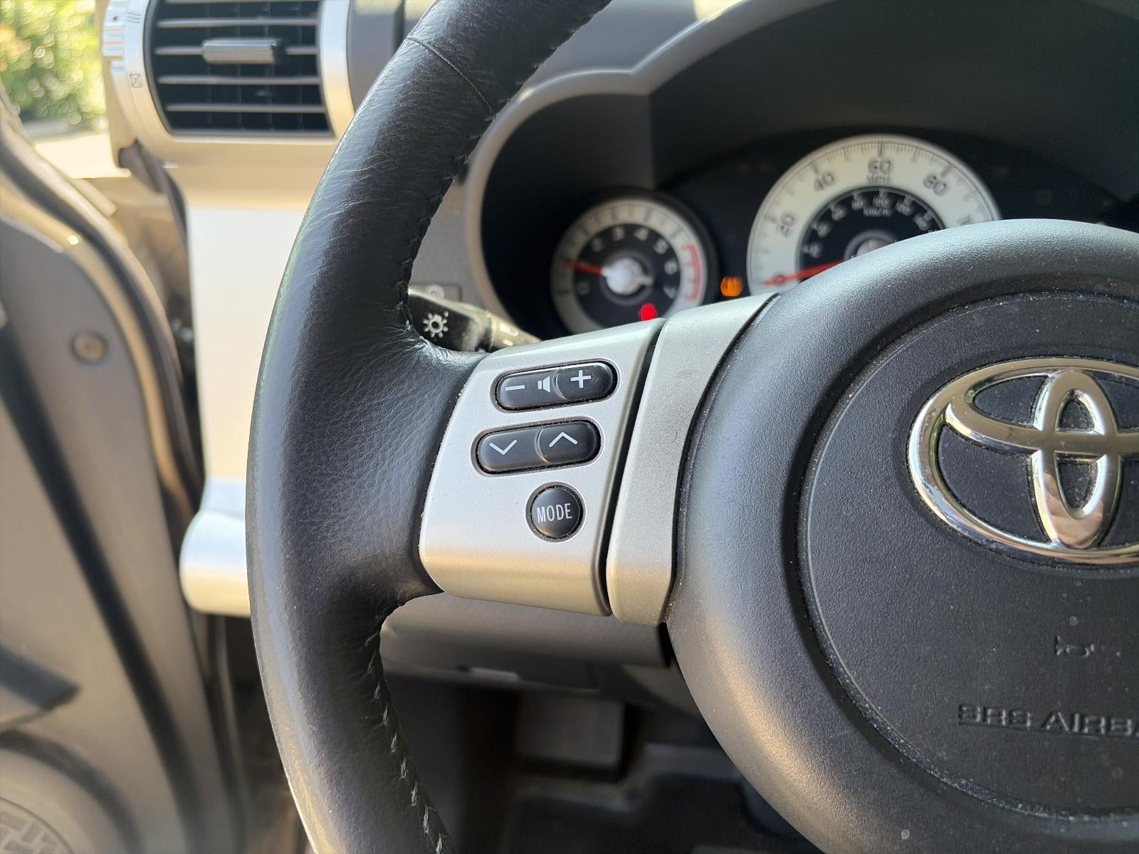 2014 Toyota FJ Cruiser 4WD 4dr Auto (Natl)