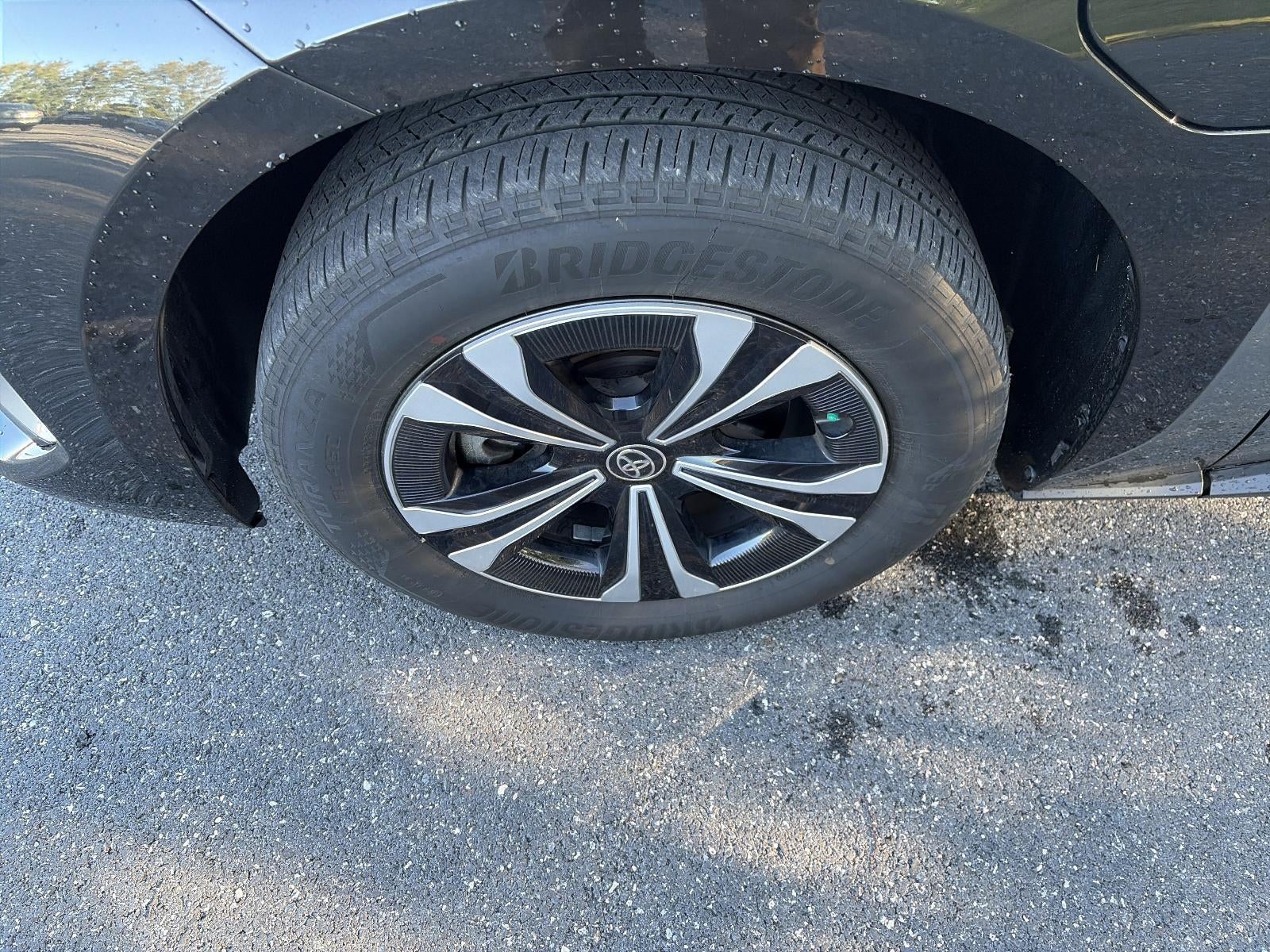 2024 Toyota bZ4X XLE AWD (Natl)