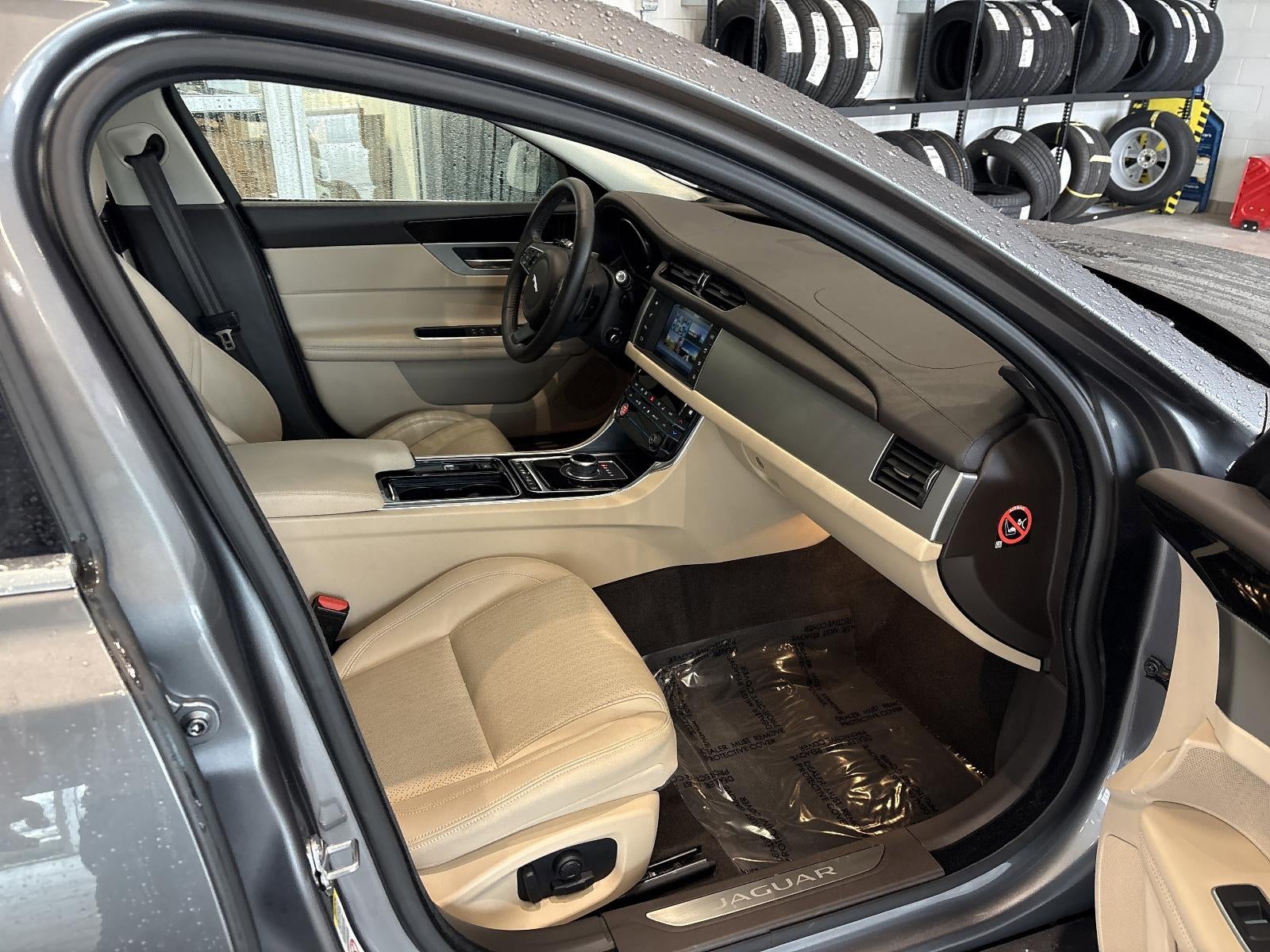 2017 Jaguar XF 35t Prestige AWD