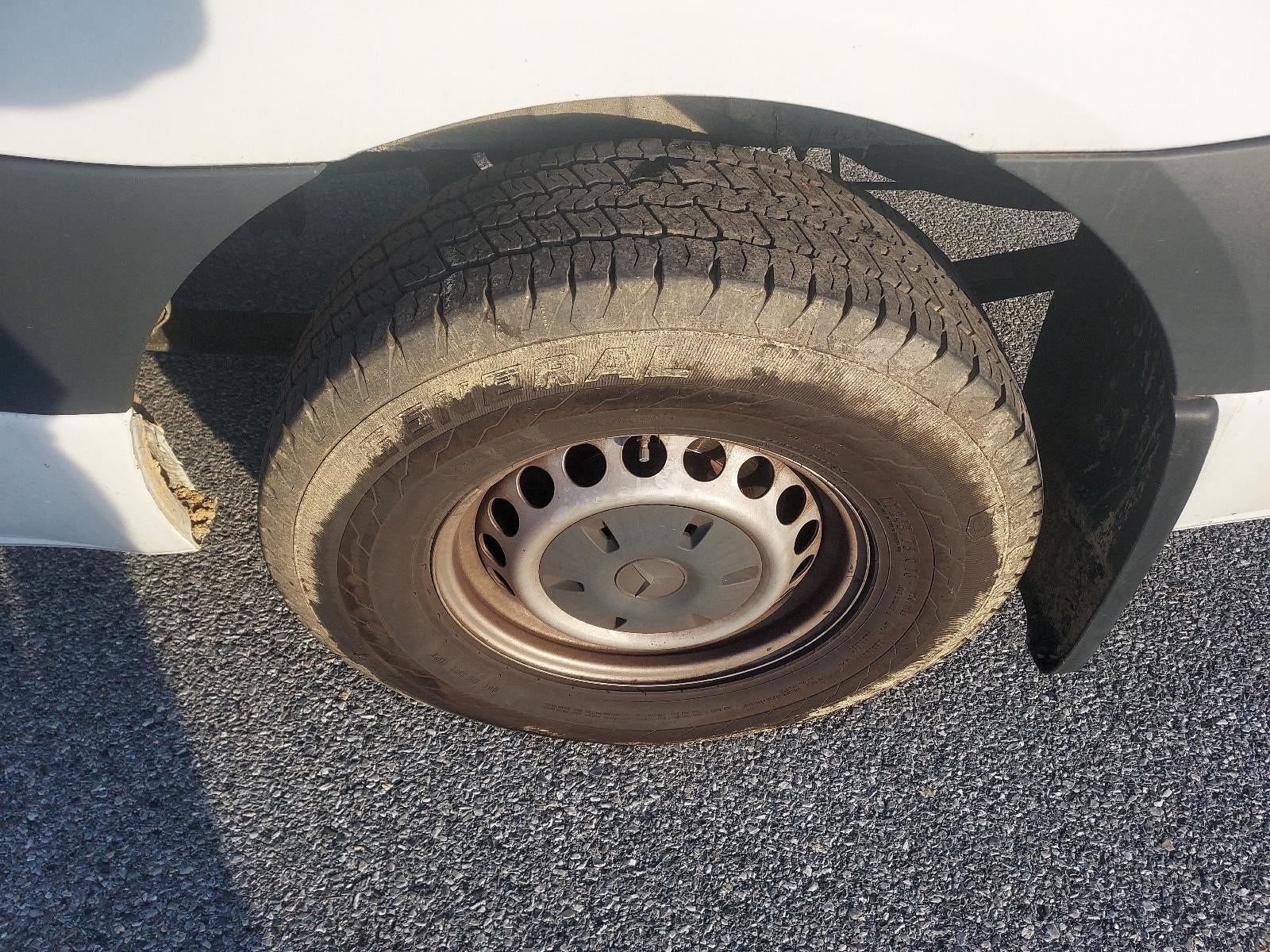 2021 Mercedes-Benz Sprinter Cargo Van 1500 Standard Roof I4 144" RWD