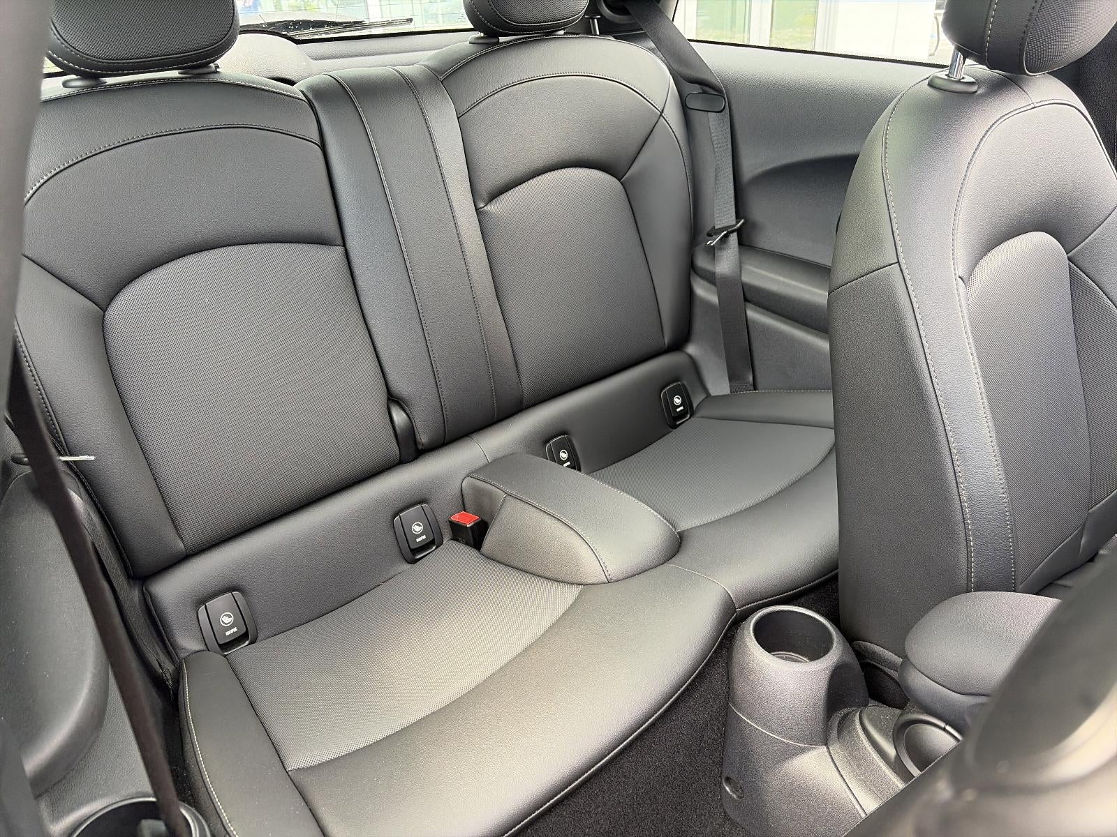 2022 MINI Oxford Edition Hardtop 2 Door Oxford Edition