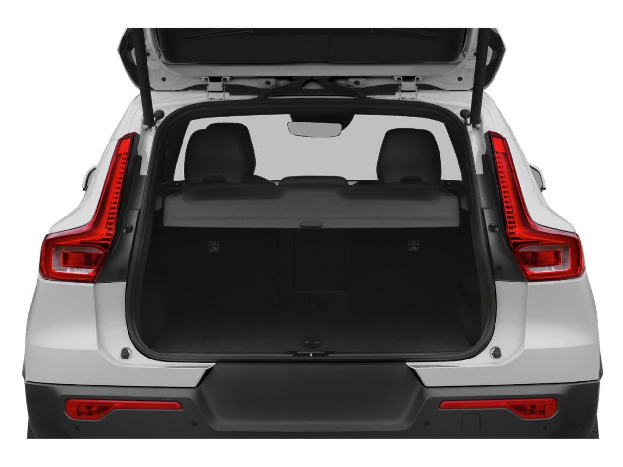 2021 Volvo XC40 T5 AWD Momentum