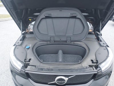 2021 Volvo XC40 Recharge P8 eAWD Pure Electric