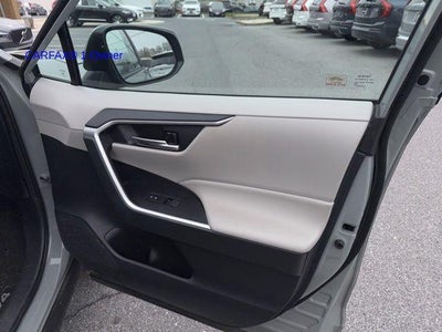 2019 Toyota RAV4 Hybrid XLE AWD (Natl)