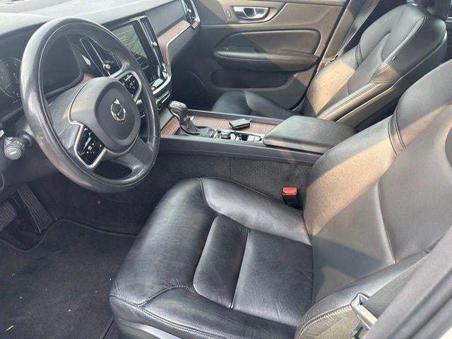 2021 Volvo S60 T5 AWD Momentum