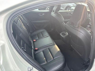 2021 Volvo S60 T5 AWD Momentum