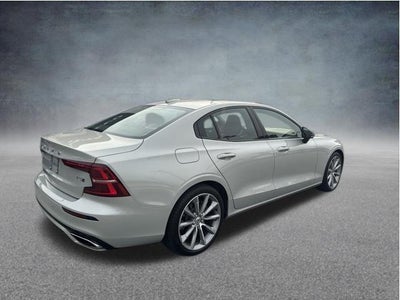 2021 Volvo S60 T5 AWD Momentum