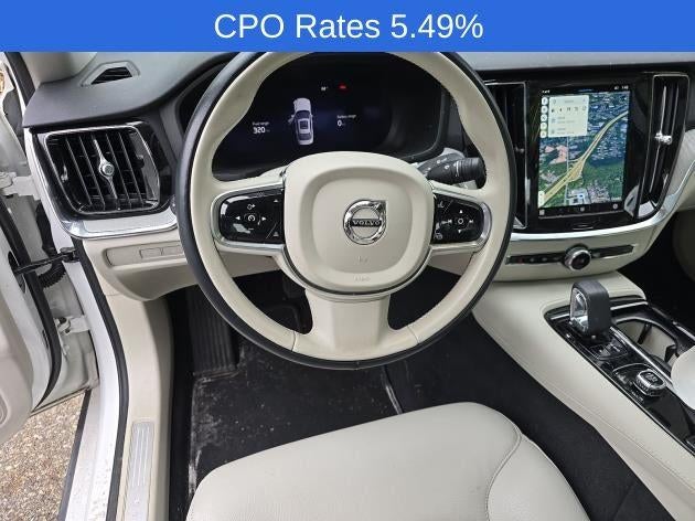 2025 Volvo S60 Plug-In Hybrid T8 AWD Plus