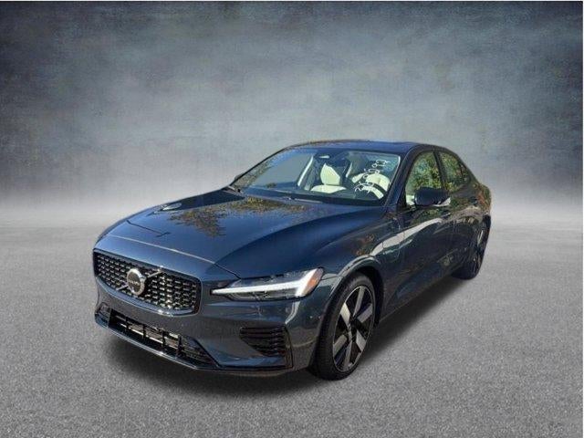 2025 Volvo S60 Plug-In Hybrid T8 AWD Plus