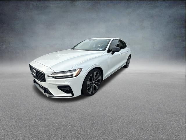 2022 Volvo S60 B5 AWD Momentum