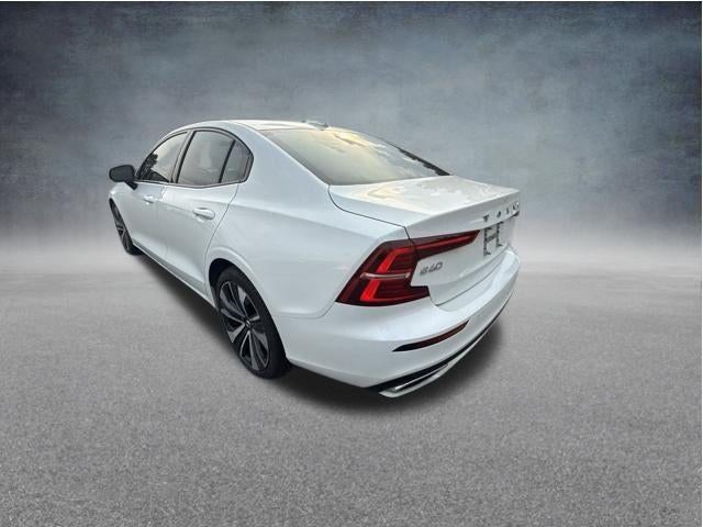 2022 Volvo S60 B5 AWD Momentum