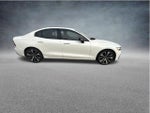 2022 Volvo S60 B5 AWD Momentum