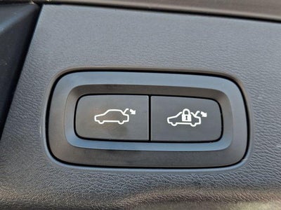 2018 Volvo XC60 T5 AWD Momentum