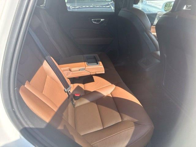 2018 Volvo XC60 T5 AWD Momentum