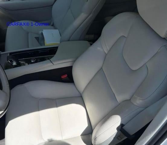 2024 Volvo XC90 B6 AWD Plus Bright Theme 7P