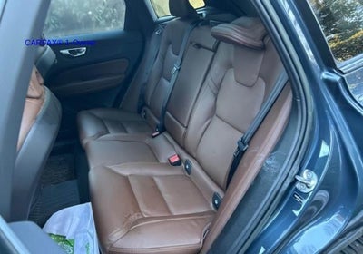 2023 Volvo XC60 B6 AWD Ultimate Dark Theme