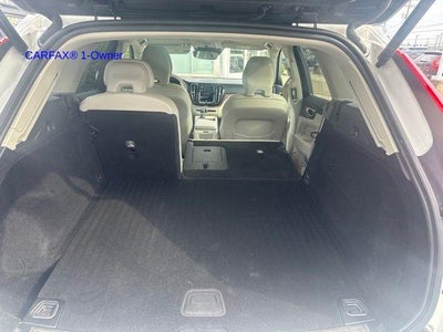2021 Volvo XC60 T5 AWD Momentum