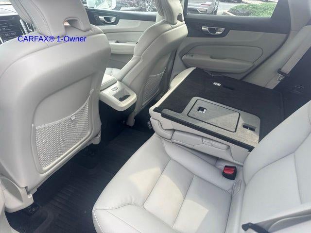 2021 Volvo XC60 T5 AWD Momentum