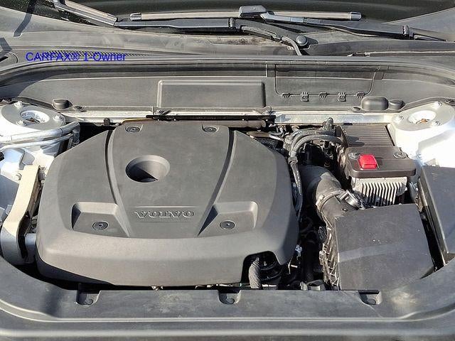 2021 Volvo XC60 T5 AWD Momentum