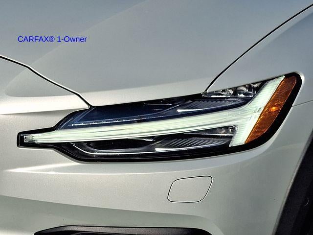 2022 Volvo V60 Cross Country T5 AWD