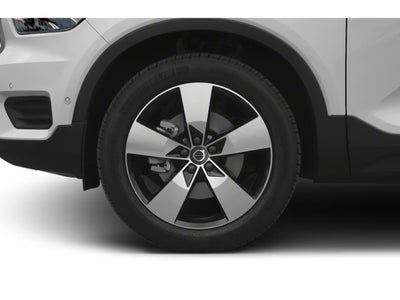 2020 Volvo XC40 T5 AWD Momentum