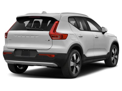 2020 Volvo XC40 T5 AWD Momentum