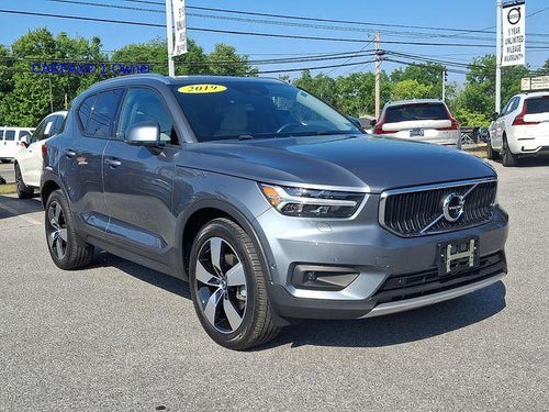 2019 Volvo XC40 T5 AWD Momentum