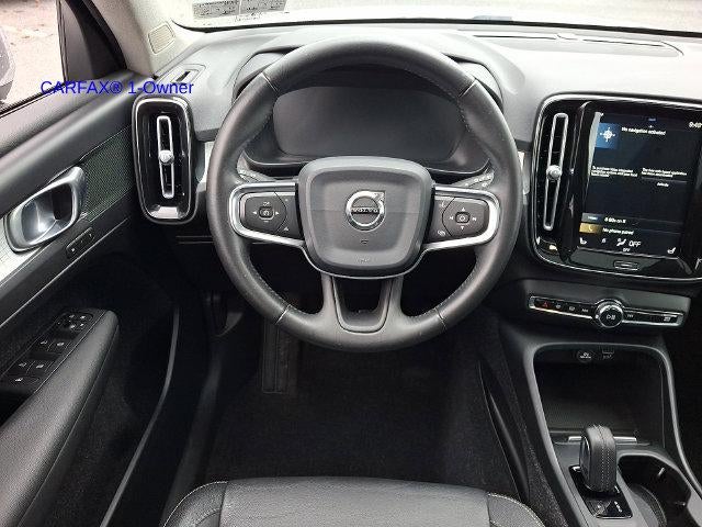 2019 Volvo XC40 T5 AWD Momentum