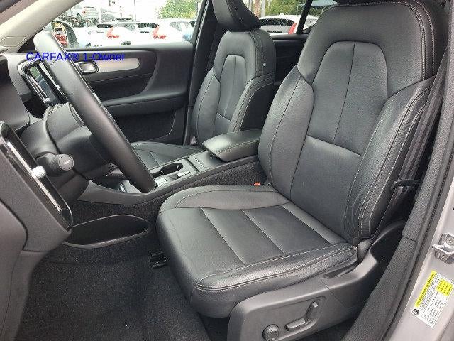 2019 Volvo XC40 T5 AWD Momentum